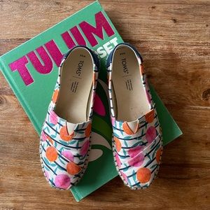 Toms espadrilles